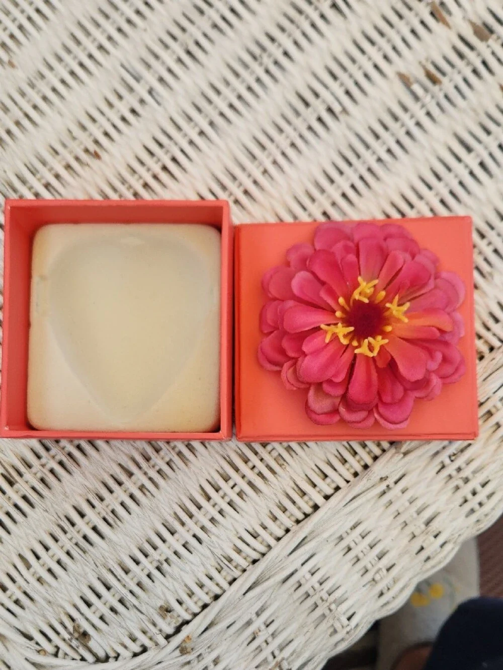 Vintage Hallmark Coral Heart-Shaped Keepsake Locket with Decorative Flower Box